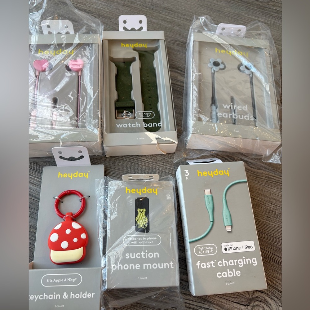 Heyday Earbuds and Other Accessories Bundle NEW